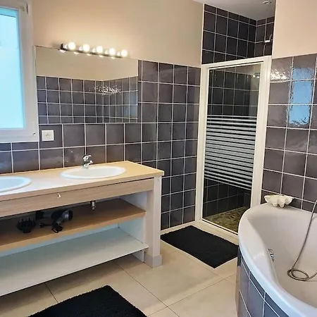 Calme Spacieuse Pensee Pour10 Proche Villa *